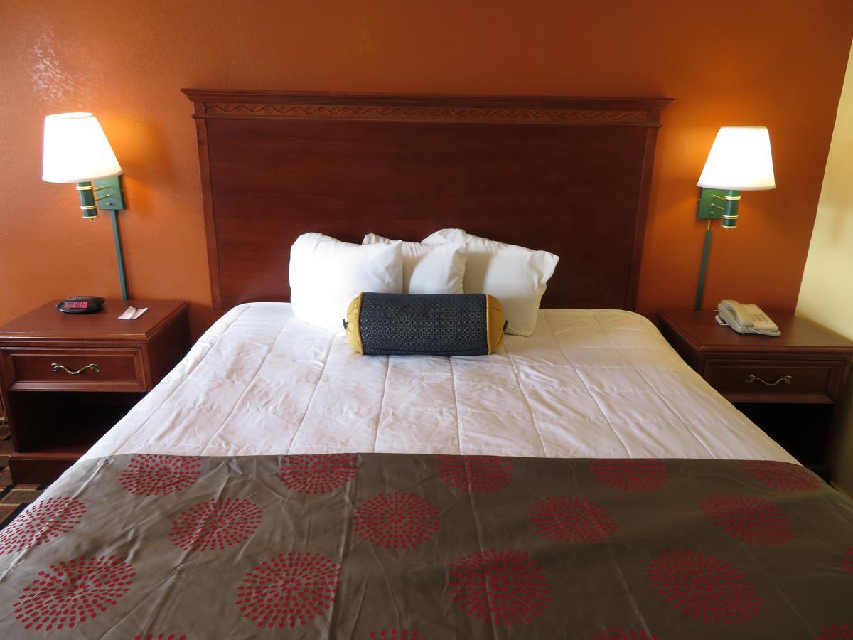Royal Crest Motel Medford Esterno foto