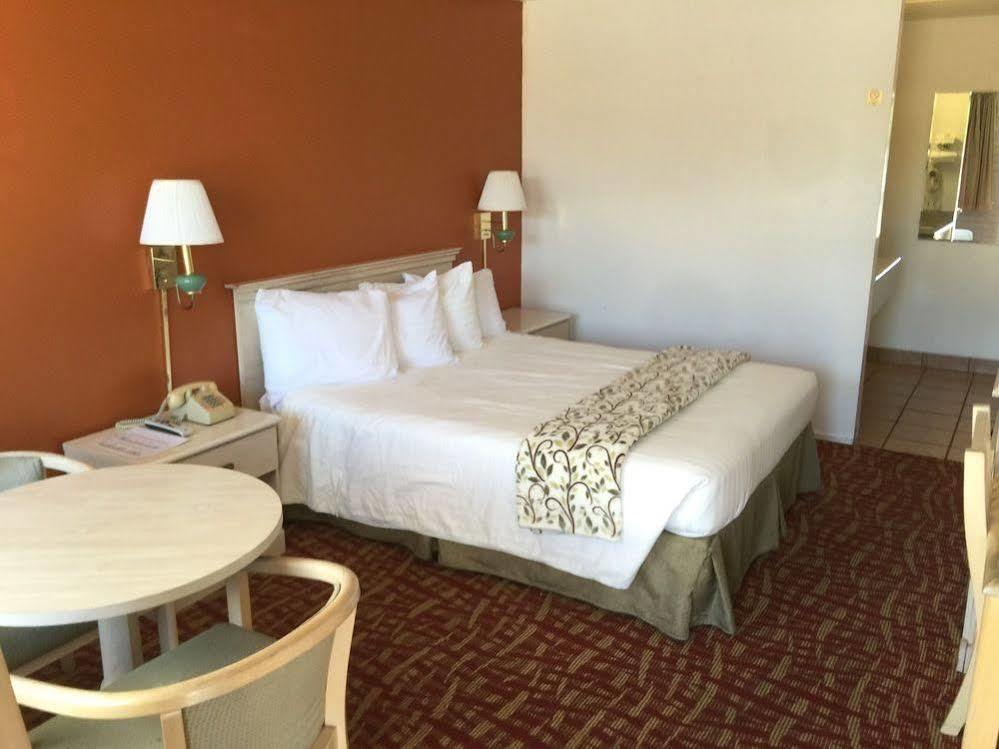 Royal Crest Motel Medford Esterno foto