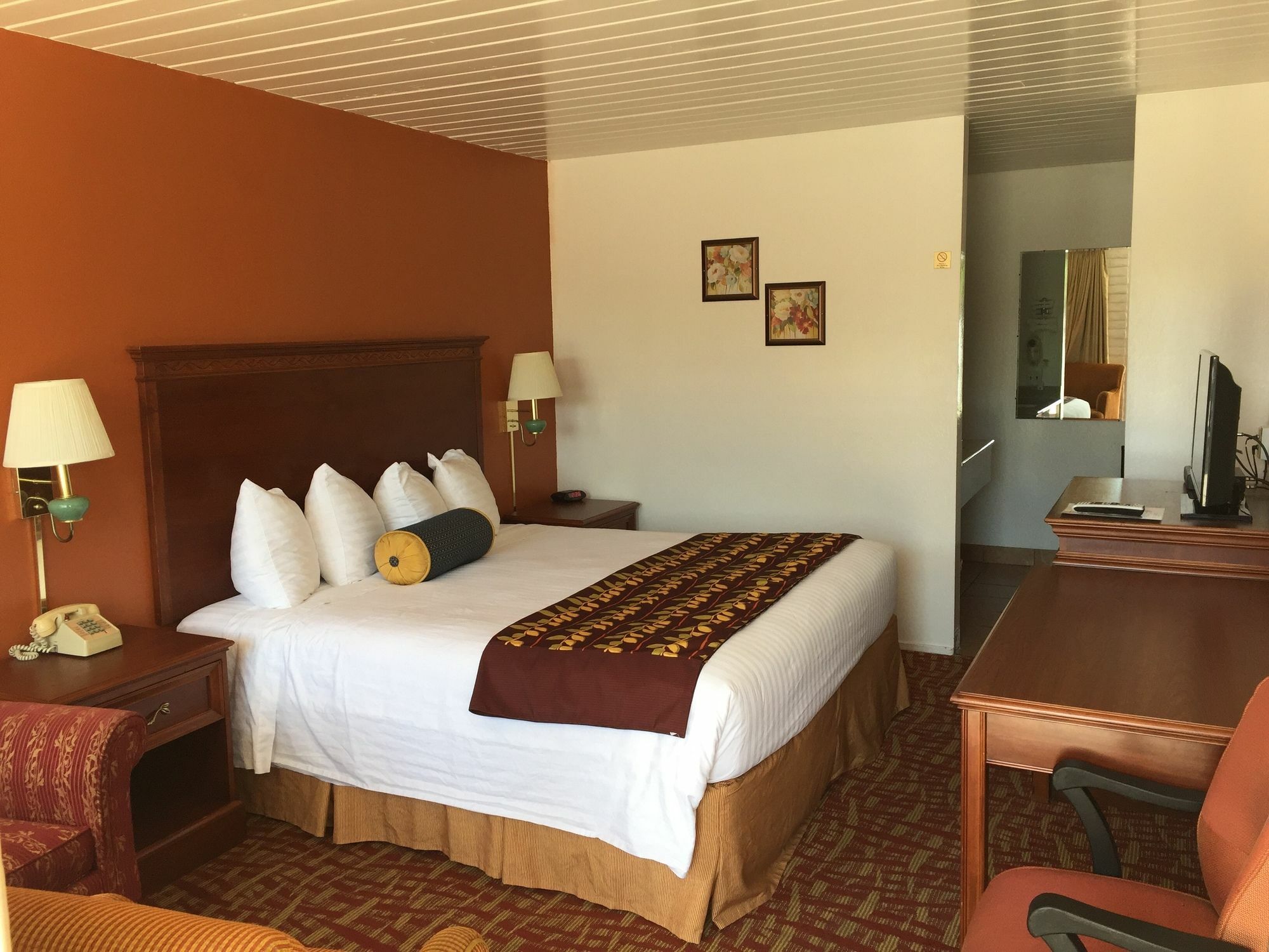 Royal Crest Motel Medford Esterno foto